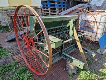 Secí stroj za traktor - 1