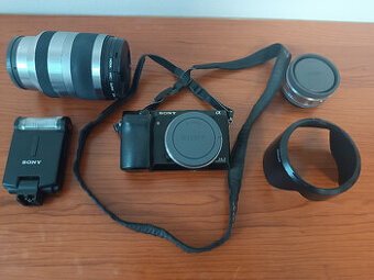 Sony NEX-7, 18-200mm, 16mm, externí blesk