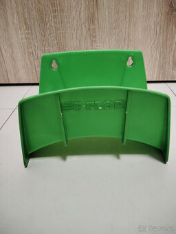 Plastový držák na zahradní hadici