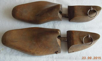 Dřevěné staré napínáky do bot