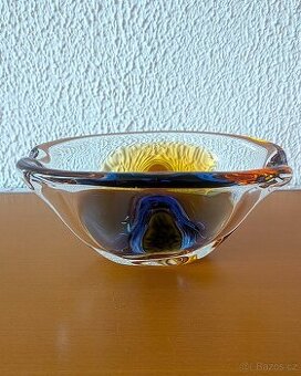 Hutní sklo- popelník O.Lipský Karlovarské sklo - Moser 1967