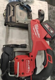 Aku MILWAUKEE M18 FUEL Pásová pila