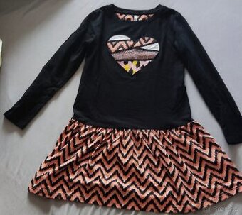 Krásné šaty Coccodrillo vel. 134 cm