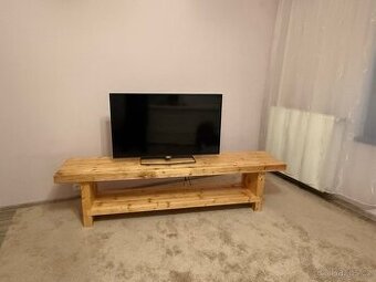 Komoda pod tv z masivu