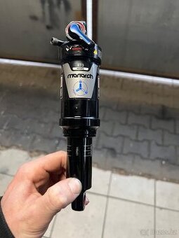 Tlumic rockshox monarch rt3 190x51