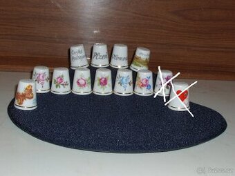 Porcelánové náprstky, značka Slavkov, 11 druhů, 2 x foto