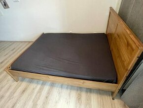 REZERVACE:Daruji za odvoz postel s matrací 140x200