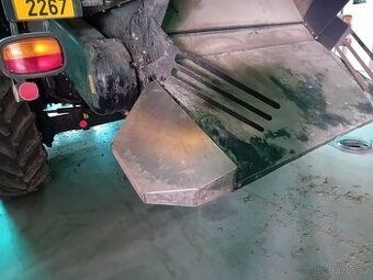 Prodáme usměrňovací plechy desky drtiče na newholland Cx,Cr
