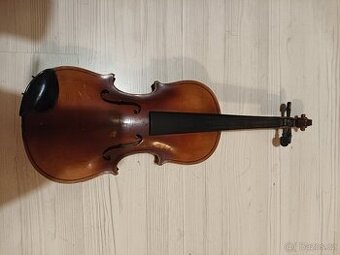 Staré housle 3/4