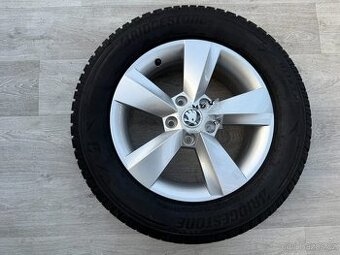 R16 NOVÁ ZIMNÍ ALU KOLA ŠKODA KAROQ 215/60/16 2024
