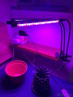 LED lampa na pěstování rostlin – 3 ramena, 27W (LEDmeGrow)