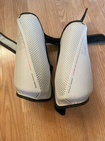 holeně na bojové sporty