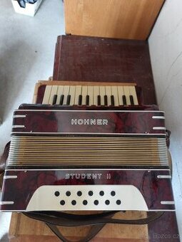 Akoprdeon Hohner student II