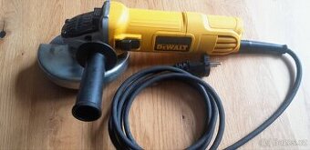 Úhlová bruska Dewalt DWE 4157