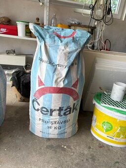 Prodám vápno hašené Čerťák, 2 pytle, 60kg,nové