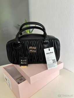 Kožená kabelka nová nepoužita miu miu