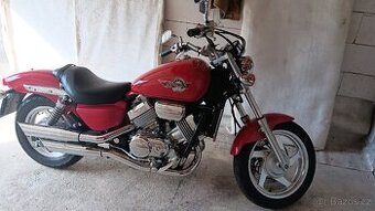 Honda magna 750 - 1