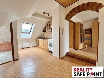 Pronájem podkrovního bytu 2+1 52 m2, Plzeň - Doudlevce
