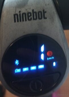 Elektrokoloběžka Ninebot ES2