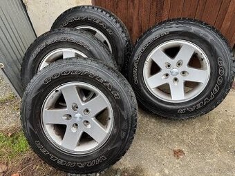 Alu kola včetně pneu 245/75/17 Jeep