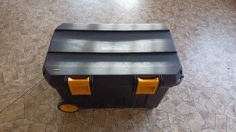 Bedna na nářadí s kolečky