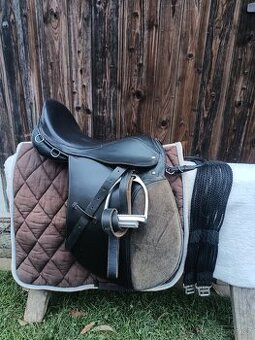 Univerzální sedlo nastrojené