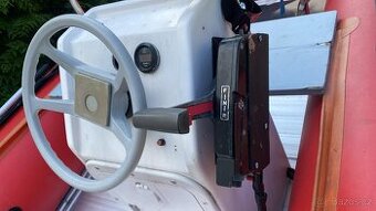 Nafukovací člun s motorem Suzuki 50