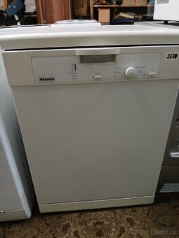 Myčka nádobí Miele