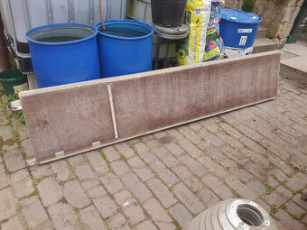 Podlážka na lešení, výlez