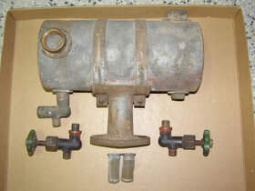 Prodám palivovou nádržku z motoru Lorenz 3 HP