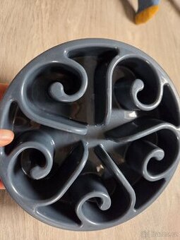 Zpomalovací protihltaci miska pro psa Eat Slow vel. S