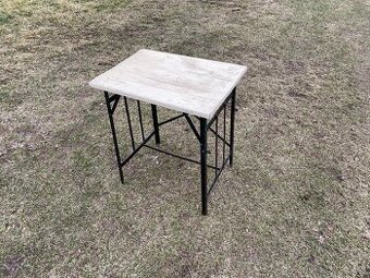 stolek stůl odkládací stolek pod vánoční stromek stromeček