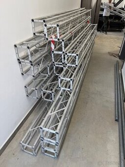 Hliníková konstrukce (na pódia)