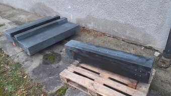 žulová deska a kvádr