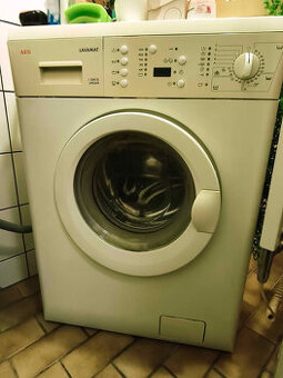 Pračka AEG Lavamat - Plně funkční 