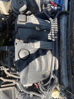 motor BMW E46 316i 85kw N42B18a