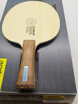 prodej raket a potahů