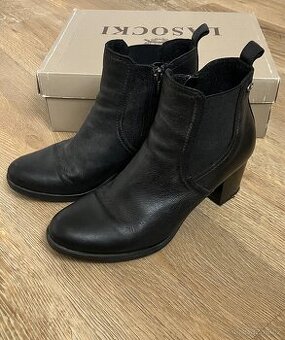 Kotníkové chelsea boty