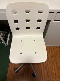 Dětská židle na kolečkách. Používaná.