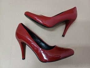 Lakované vínové lodičky vel.38