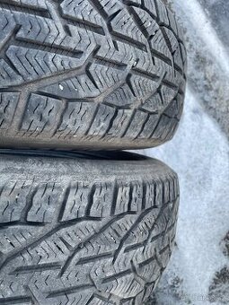2ks zimní pneu 215/65 R17 99H