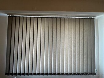 Vertikální žaluzie