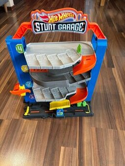 Hot wheels Stunt garage