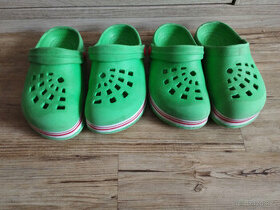 Nazouváky,  pantofle vel.25, 27,