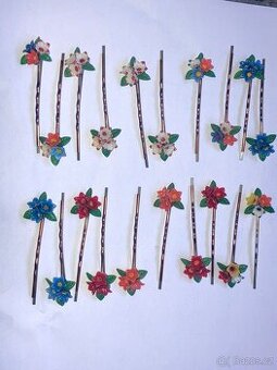 Staré sponky do vlasů s květinami