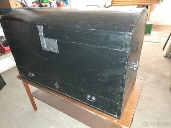 Starožitná truhla s šuplíkem