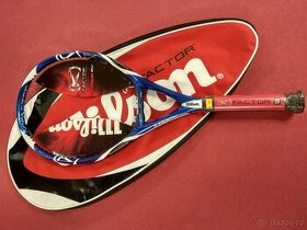 - NOVÁ – Tenisová raketa na tenis Wilson WRT7904103