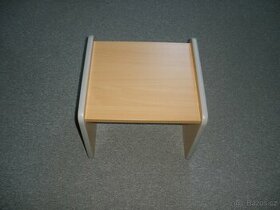 Stolek nebo židle - 1