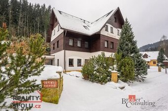 Prodej, komerční/ubytování, 753 m2, Střmenské podhradí 132, 