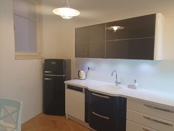 Pronájem bytu 2+kk 54 m2 ulice Vyšehradská, Praha 2